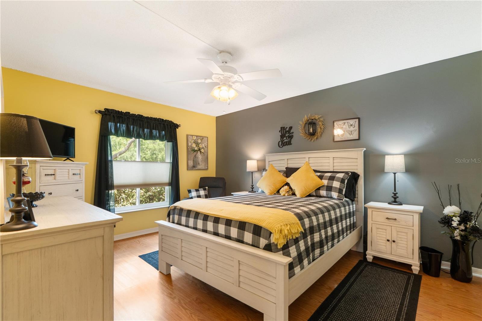 PINE RIDGE AT SUGAR CREEK - Residential