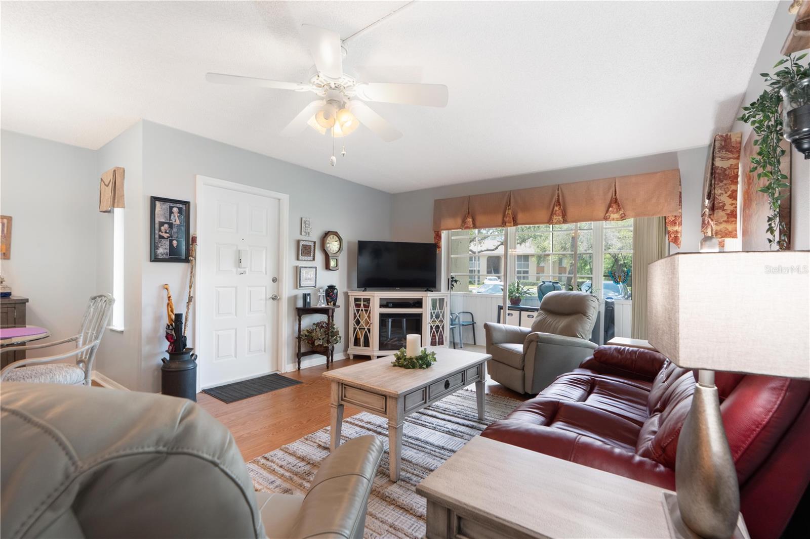 PINE RIDGE AT SUGAR CREEK - Residential