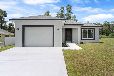 A home in LAKE WALES