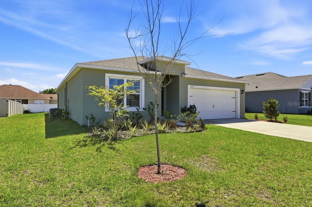 Photo of 807 Auburn Grove Court, Auburndale, FL 33823 (MLS # L4960462)