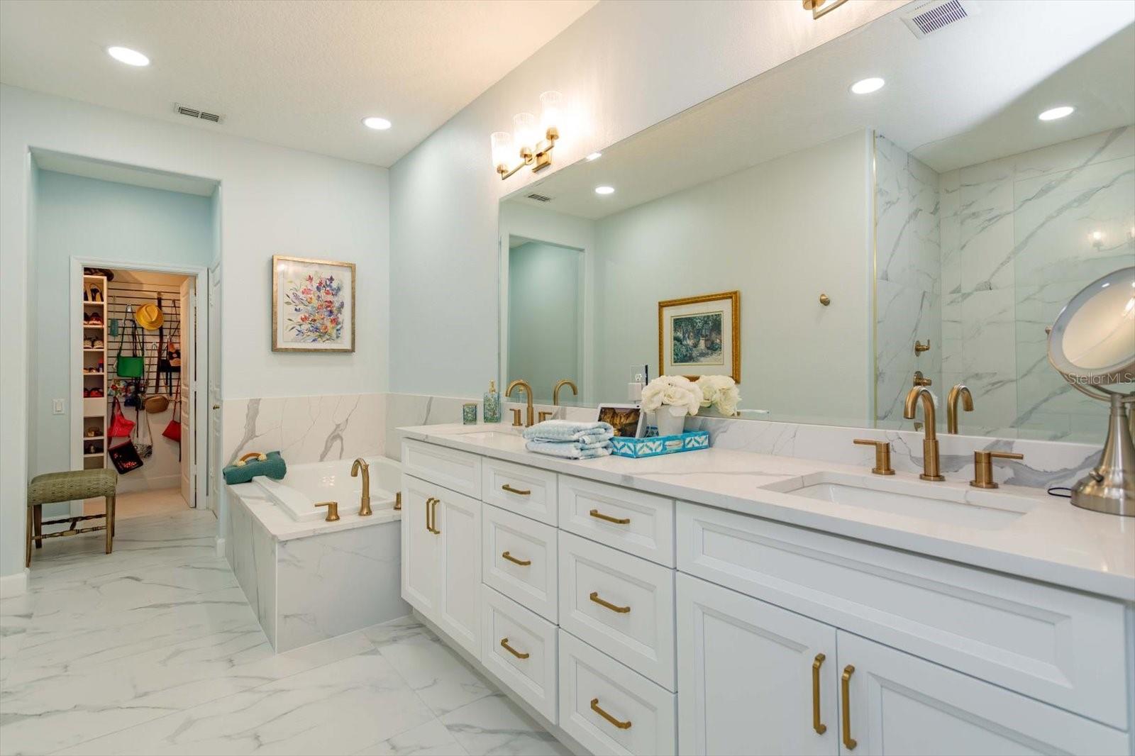 BELLA NOTTE AT VIZCAYA PH 03 - Residential