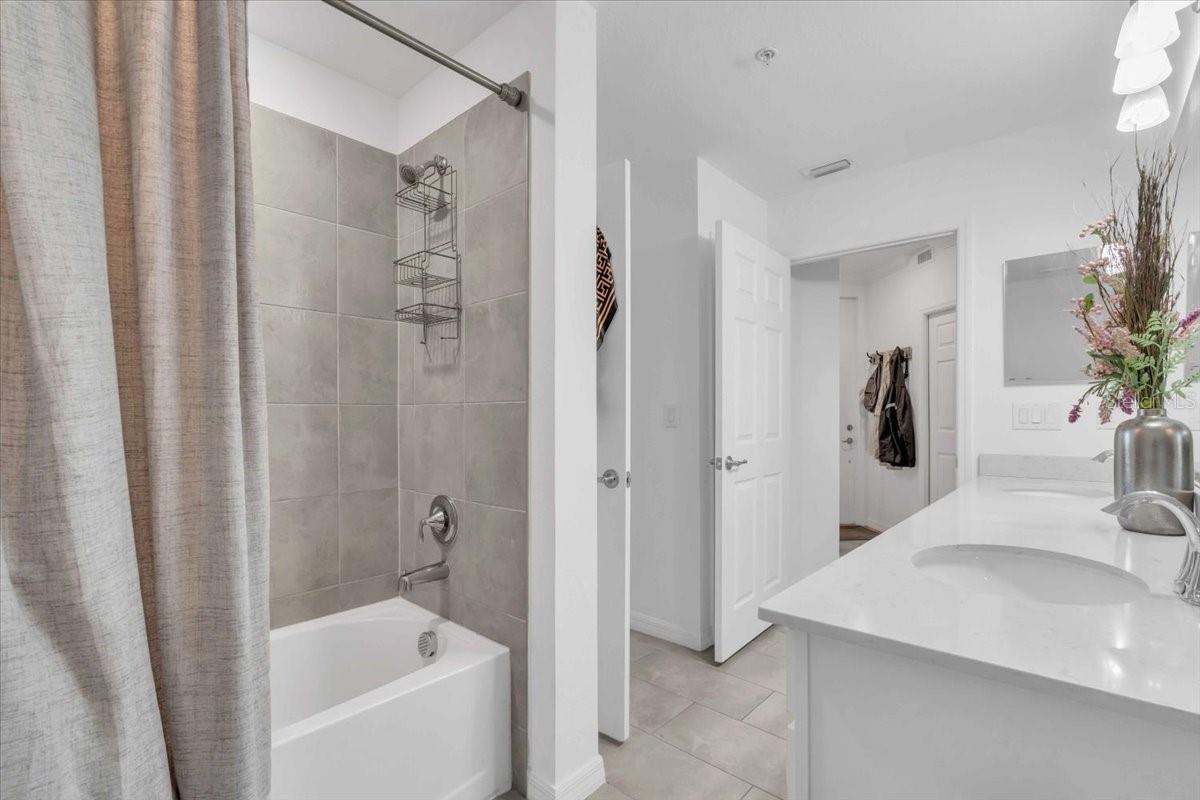 LAKEWOOD NATIONAL - Residential