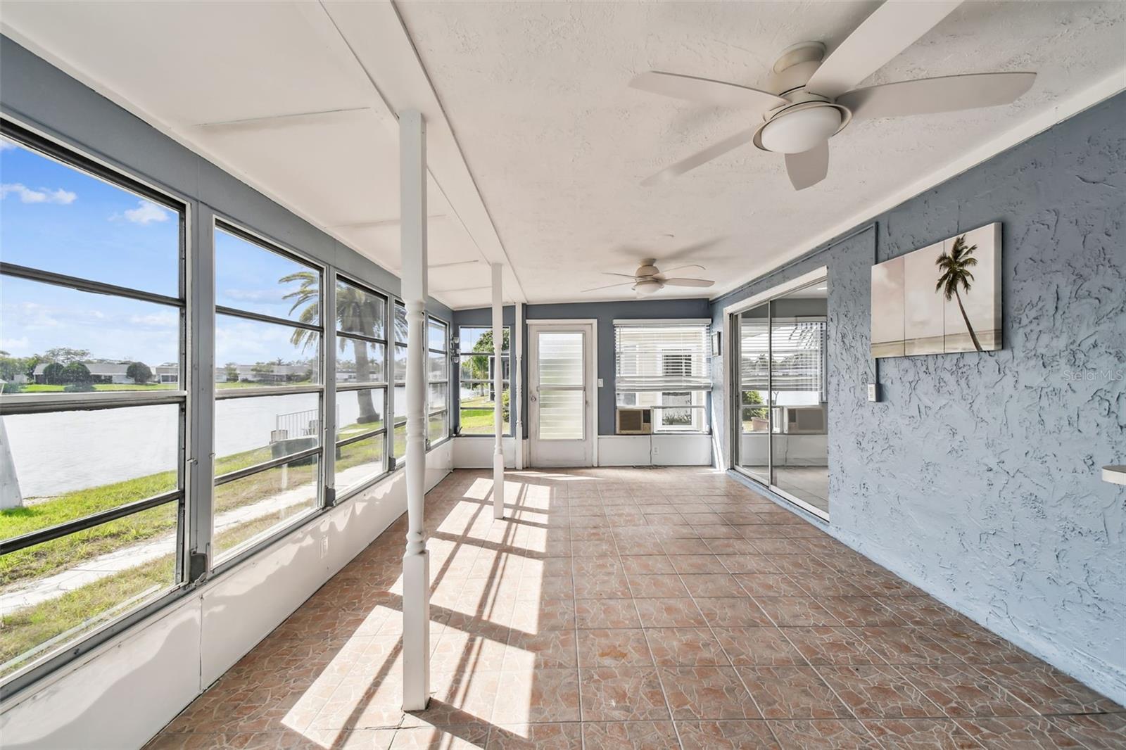 BEACON SQUARE - Residential Lease