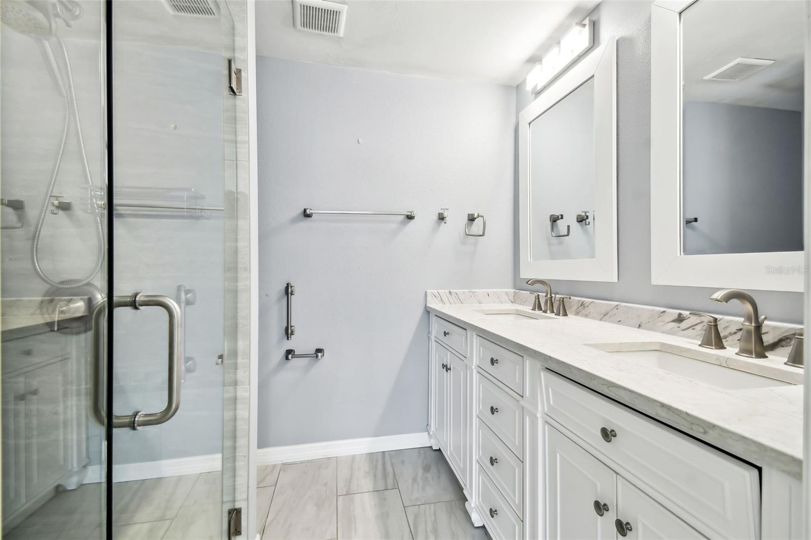 BEACON SQUARE - Residential Lease