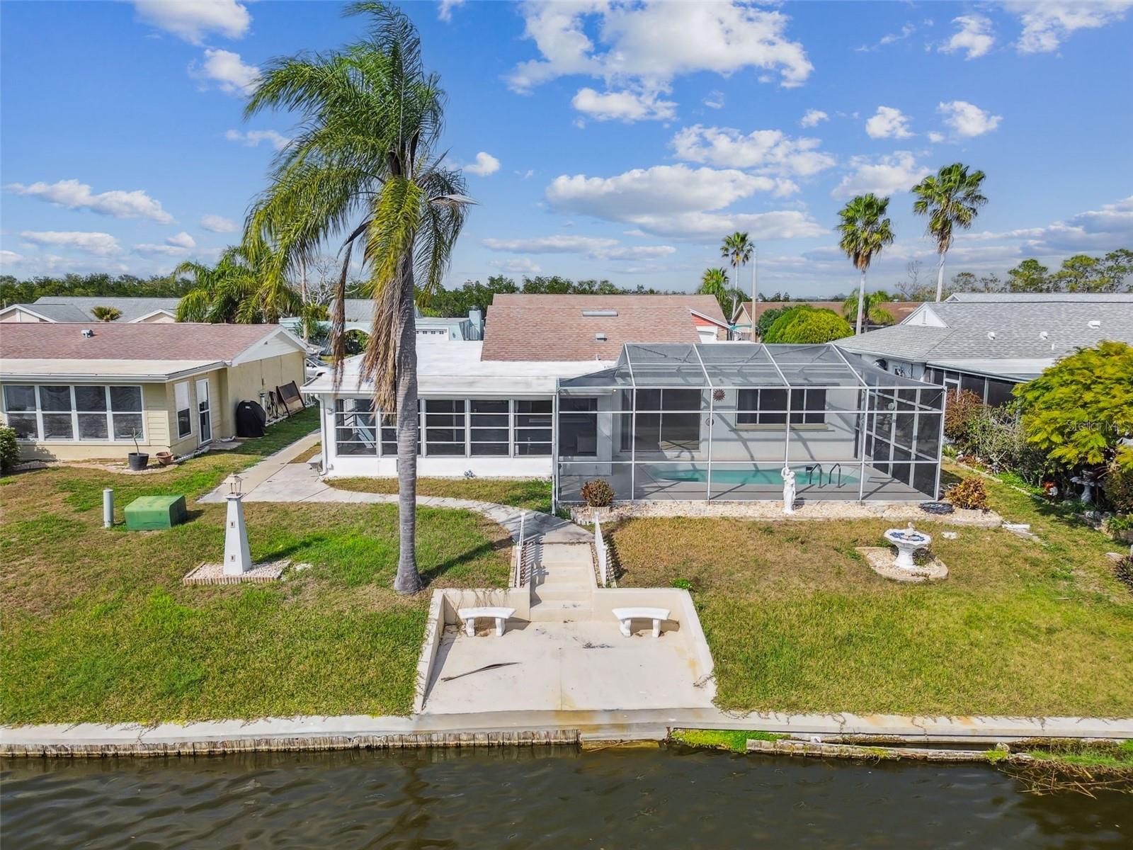 BEACON SQUARE - Residential Lease