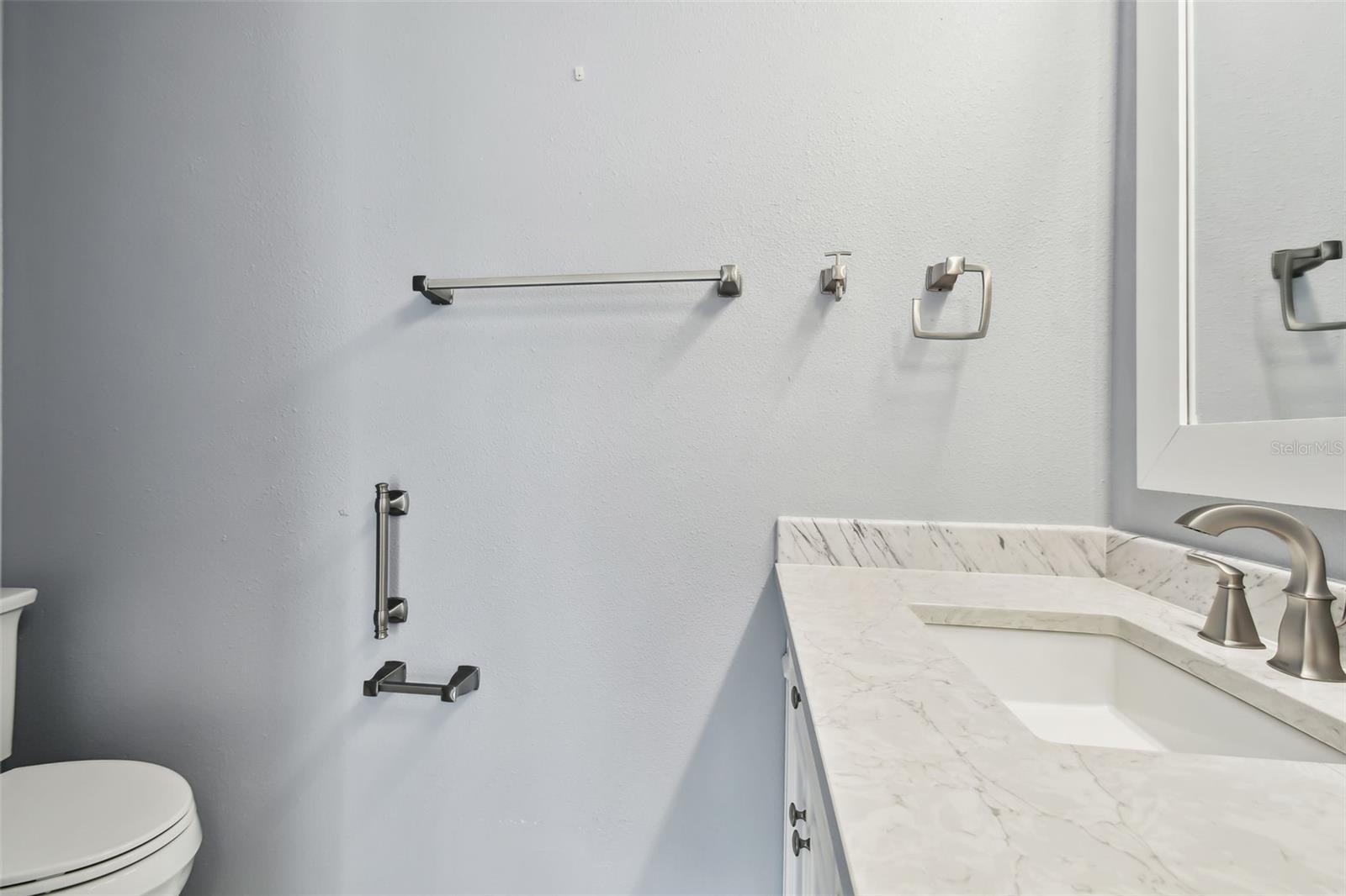 BEACON SQUARE - Residential Lease