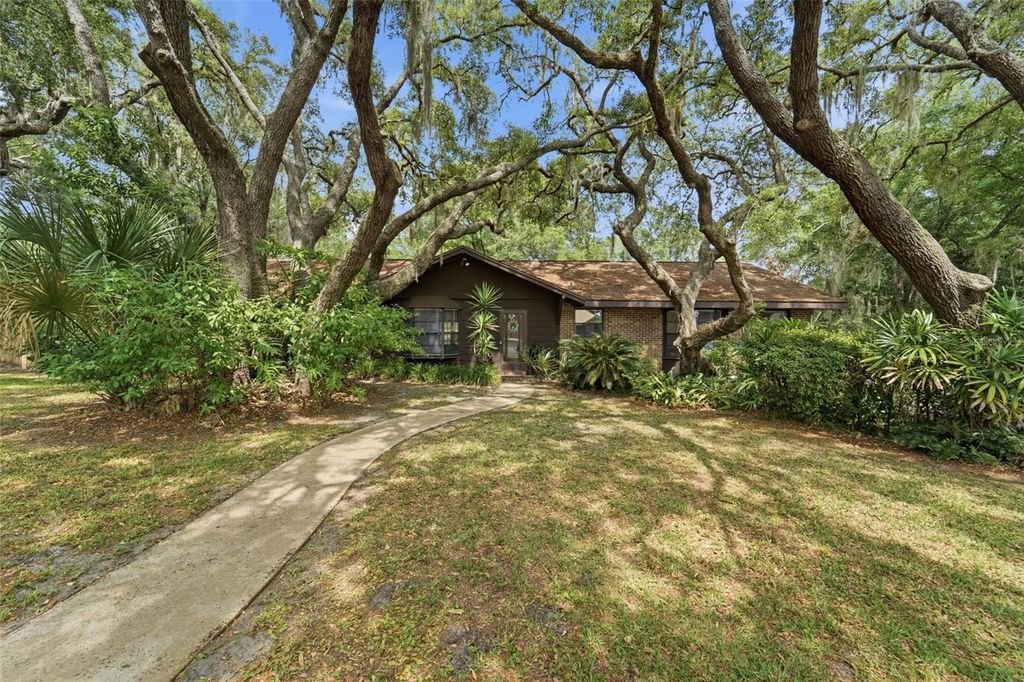 Photo of 2890 Green Mountain Road, Deland, FL 32720 (MLS # V4948765)