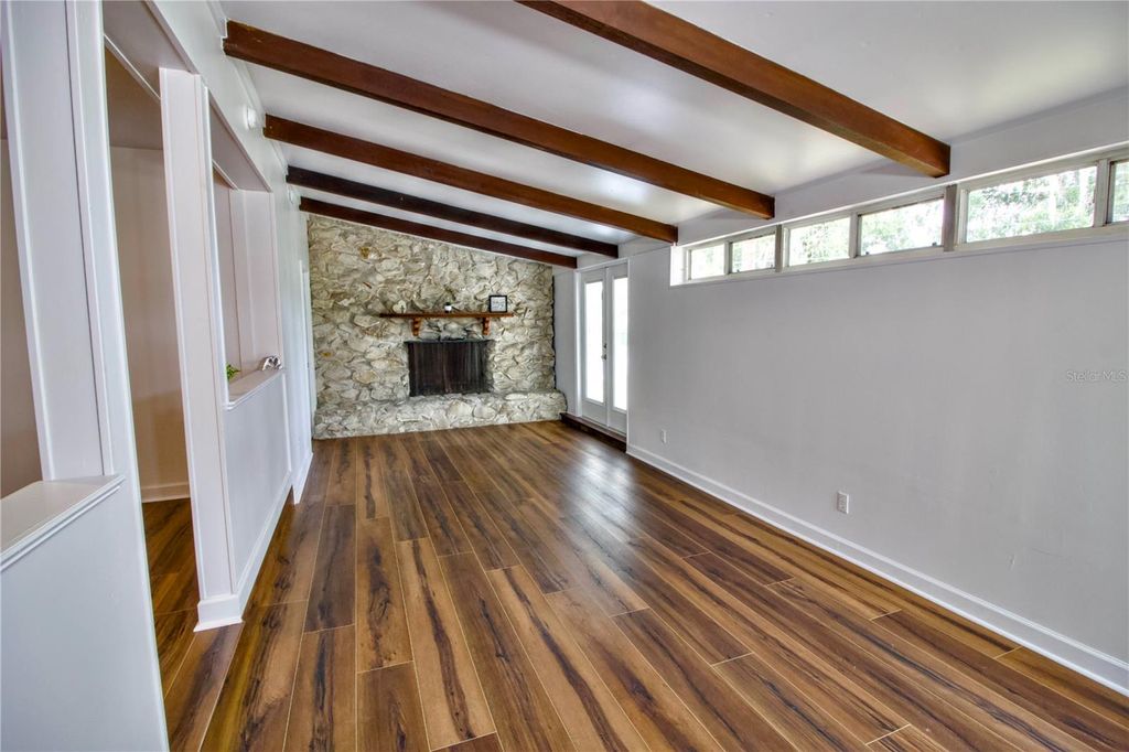 Photo of 1114 Oak Drive, Leesburg, FL 34748 (MLS # O6355917)