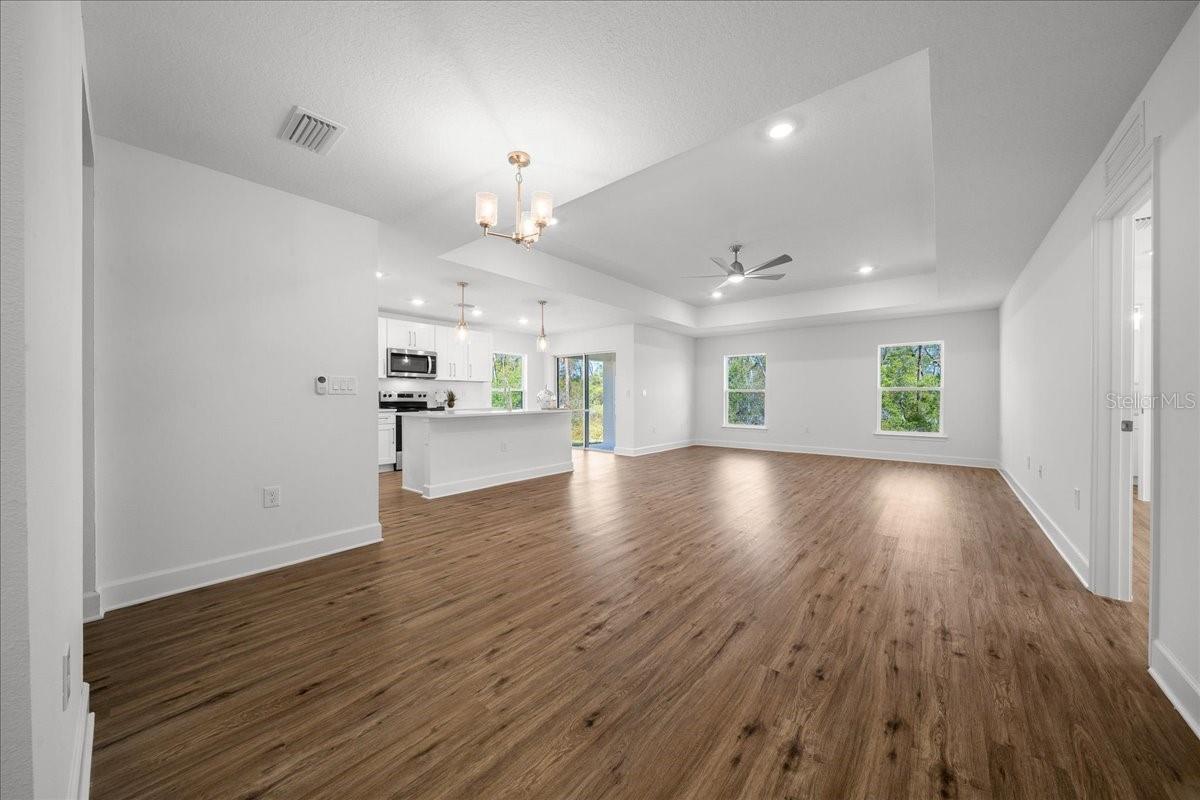 SPRING HILL - Residential