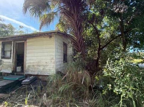 2103 45TH ST COURT E BRADENTON FL 34208