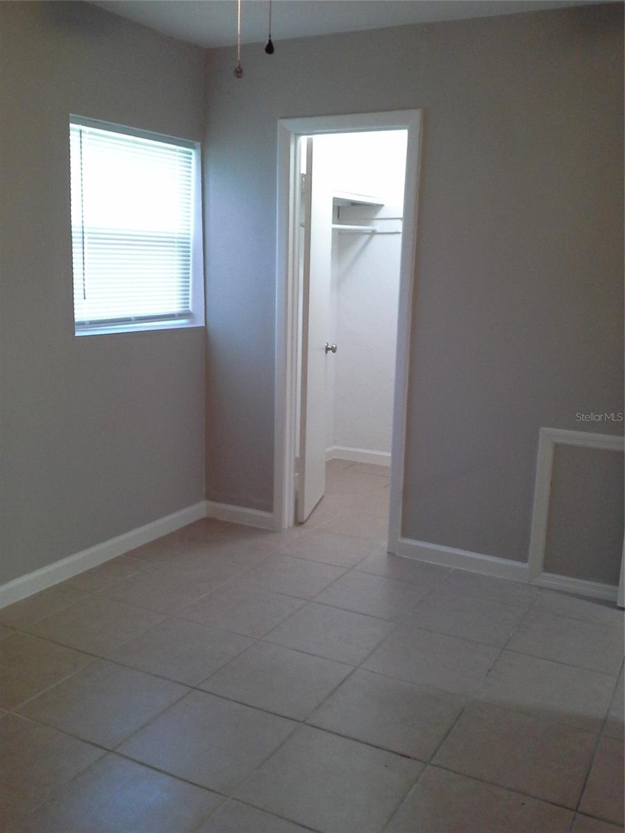 TROPICAL ACRES UNIT NO 1 TRACT 1 LESS E 145 FT BLK - Residential Lease