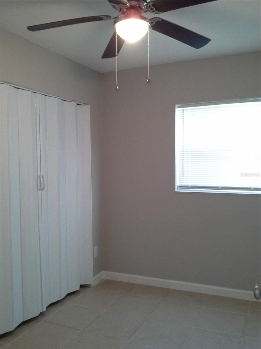 TROPICAL ACRES UNIT NO 1 TRACT 1 LESS E 145 FT BLK - Residential Lease