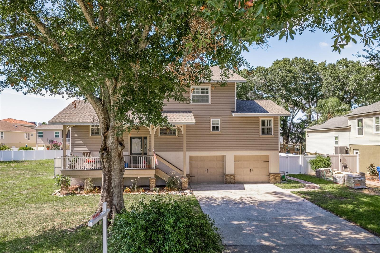 BAYWOOD VILLAGE SEC 5 - Residential