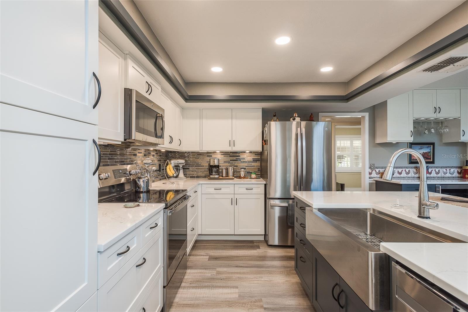 BAYWOOD VILLAGE SEC 5 - Residential