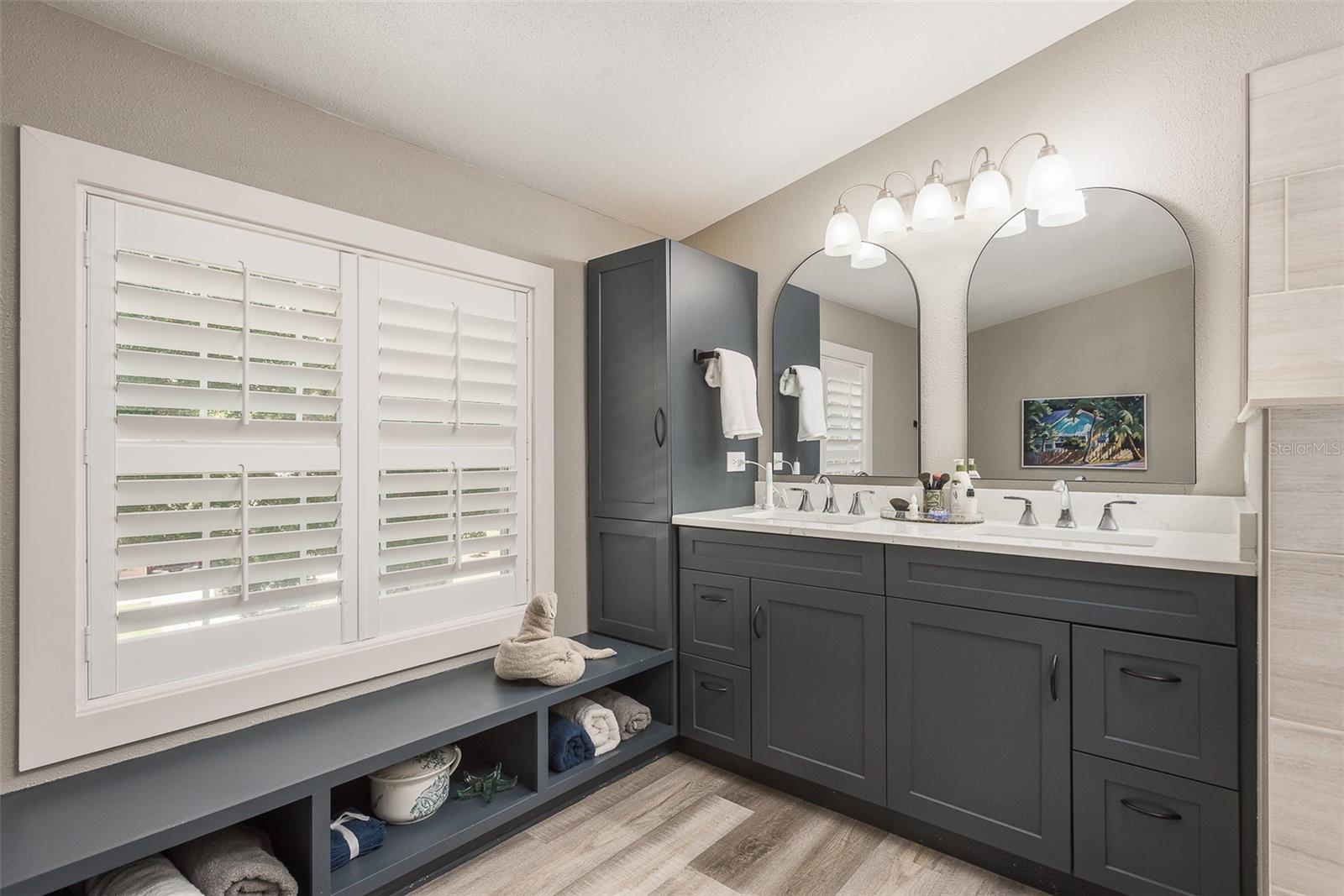 BAYWOOD VILLAGE SEC 5 - Residential