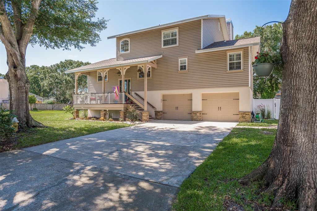 Photo of 14 Baywood Drive, Palm Harbor, FL 34683 (MLS # TB8489311)