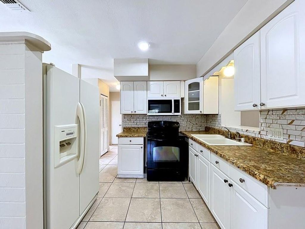 Photo of 7018 54th Avenue N, St Petersburg, FL 33709 (MLS # TB8506702)