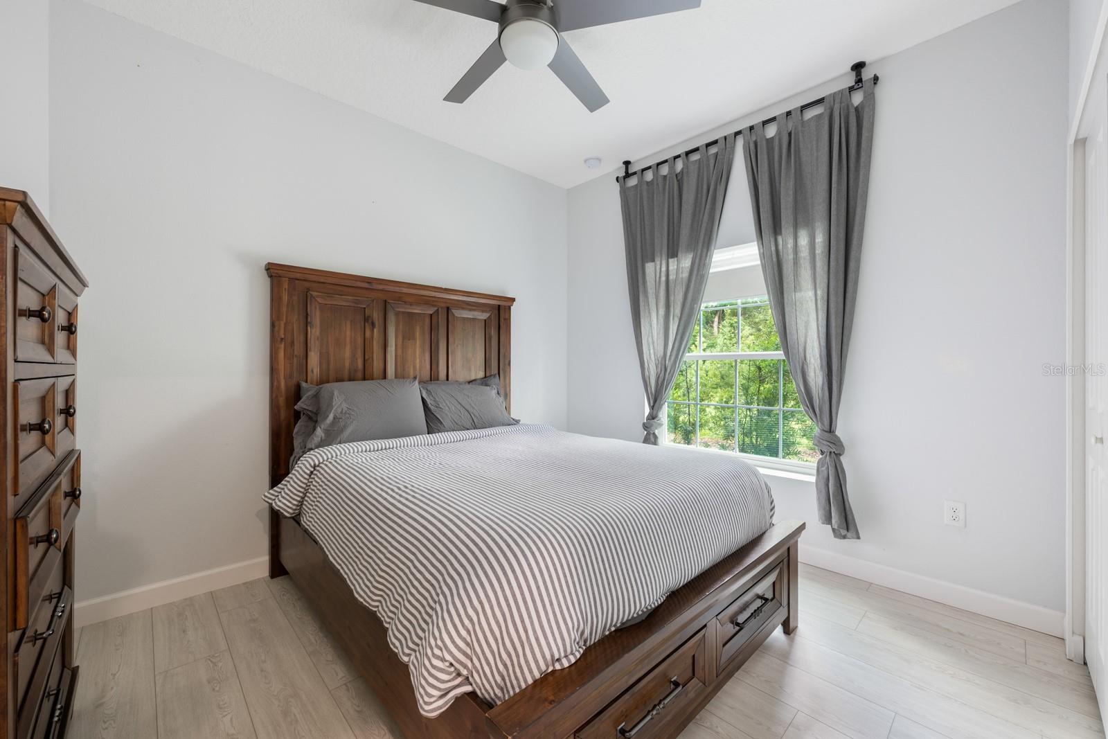 LAKE HELEN - Residential