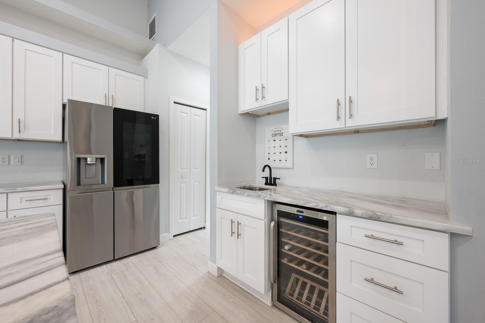 LAKE HELEN - Residential