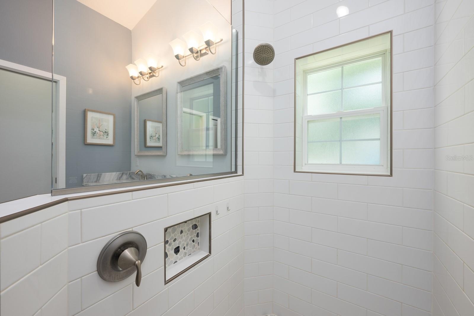 LAKE HELEN - Residential