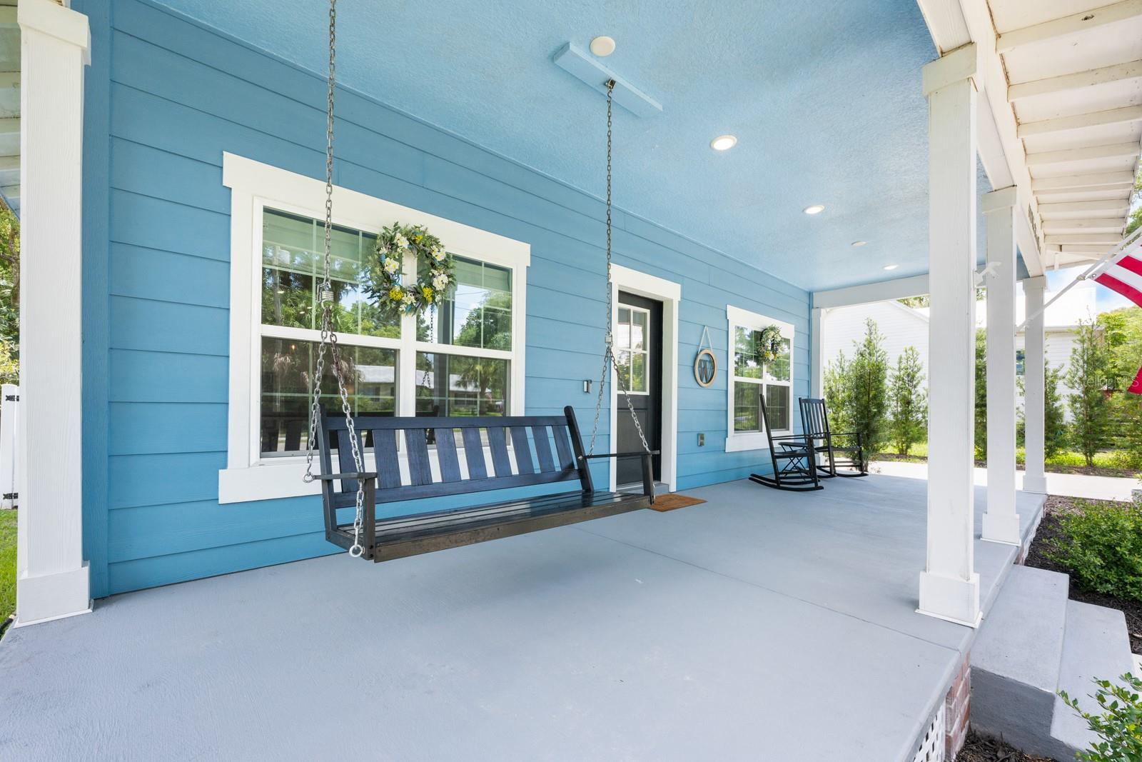 LAKE HELEN - Residential