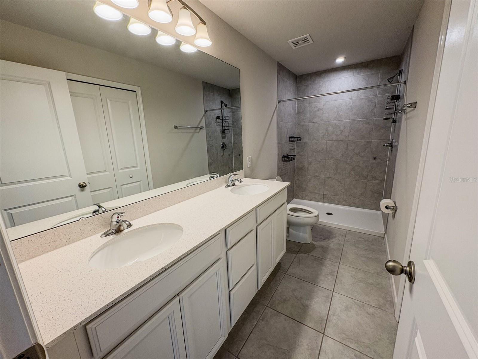 TIMBERS/WILLIAMS LNDG TWNHMS - Residential Lease