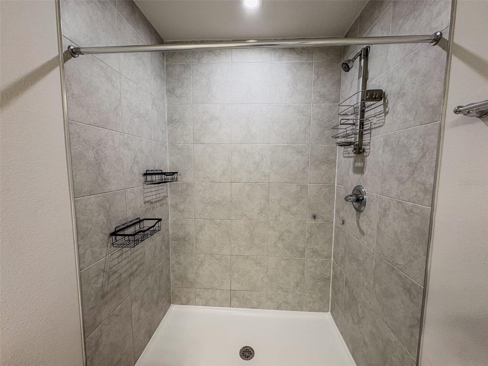 TIMBERS/WILLIAMS LNDG TWNHMS - Residential Lease