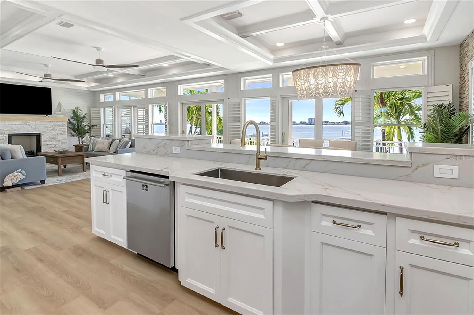 BOCA CIEGA ISLE - Residential