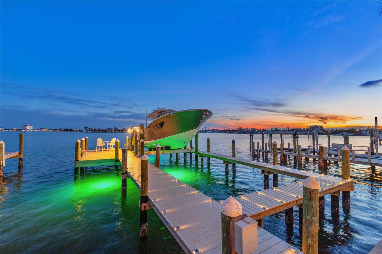 BOCA CIEGA ISLE - Residential