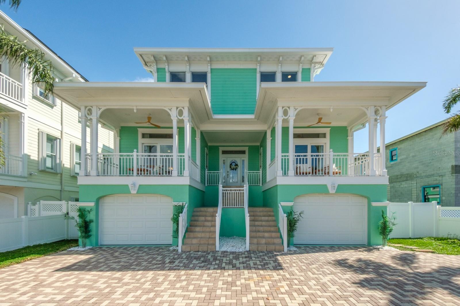 BOCA CIEGA ISLE - Residential