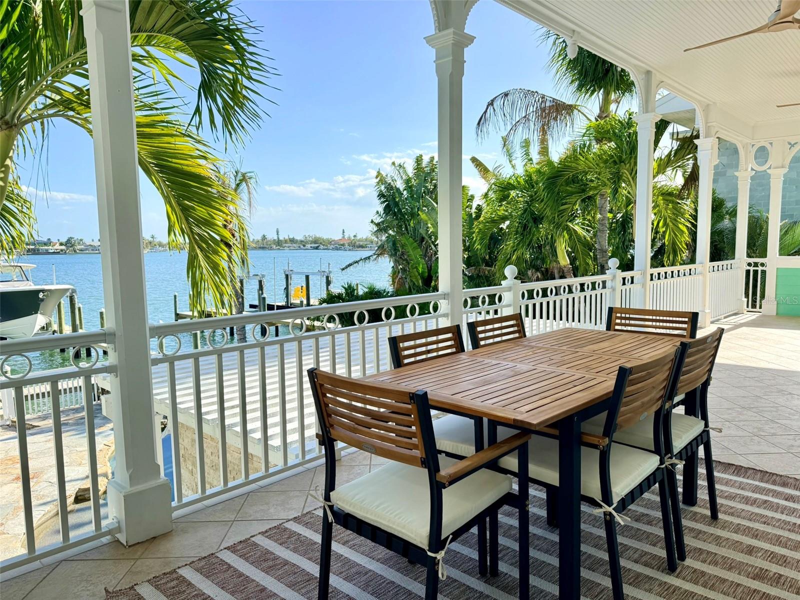 BOCA CIEGA ISLE - Residential