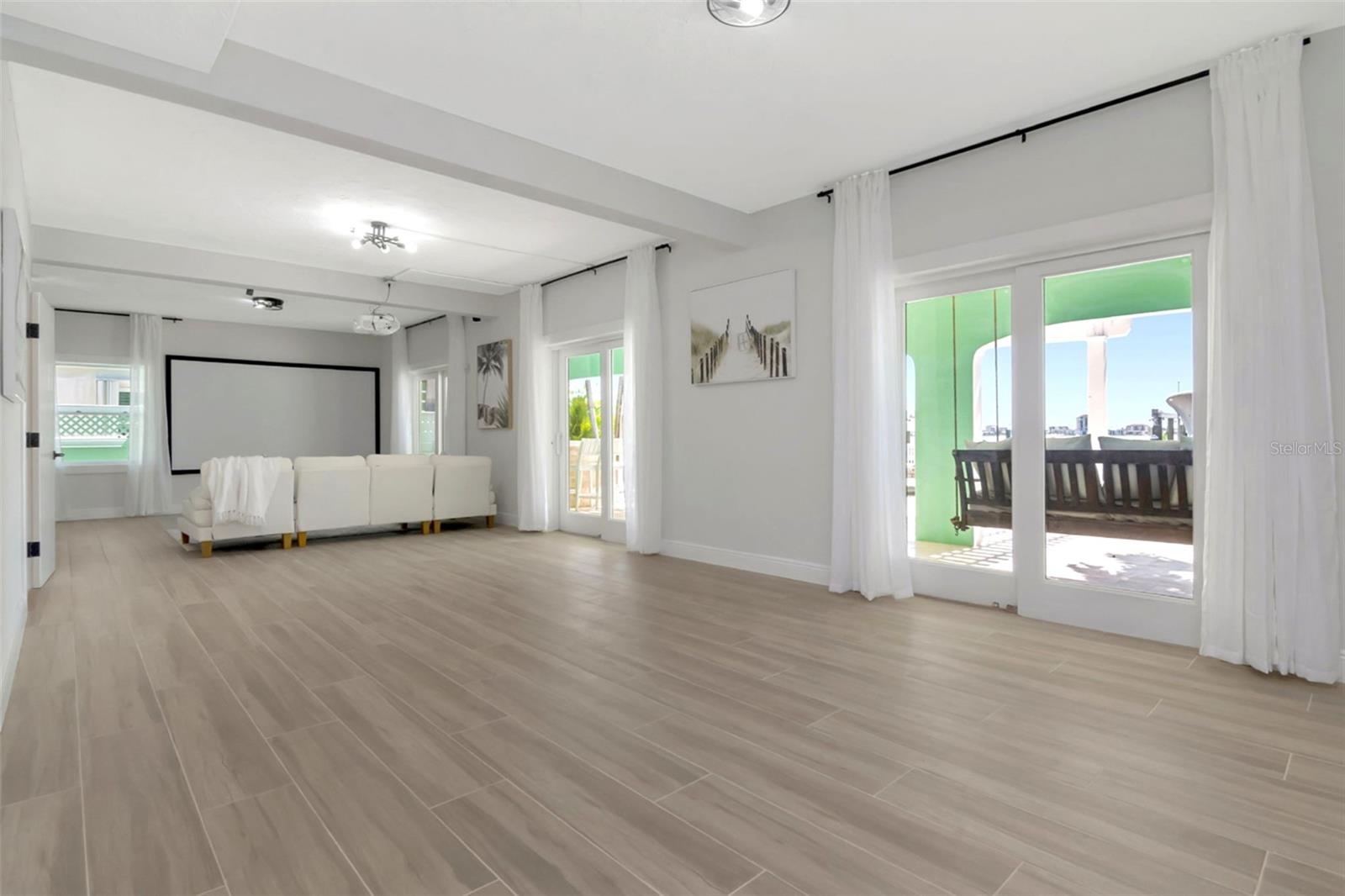 BOCA CIEGA ISLE - Residential