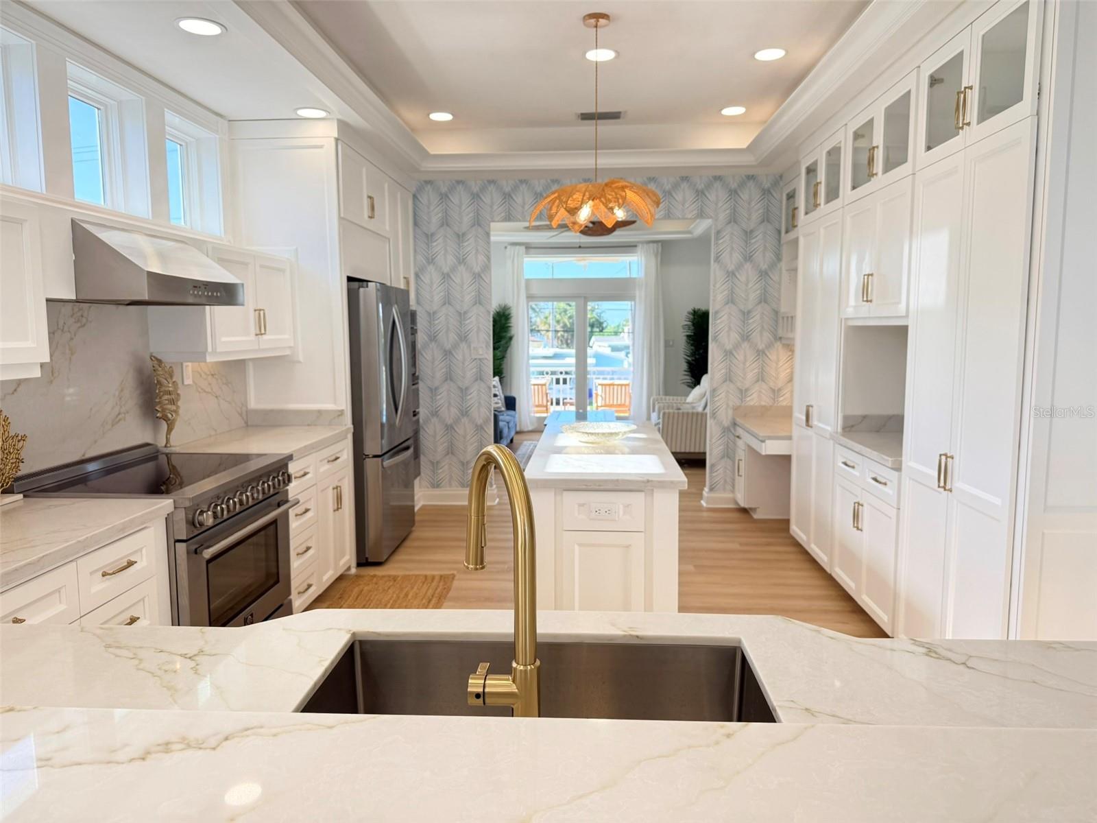 BOCA CIEGA ISLE - Residential