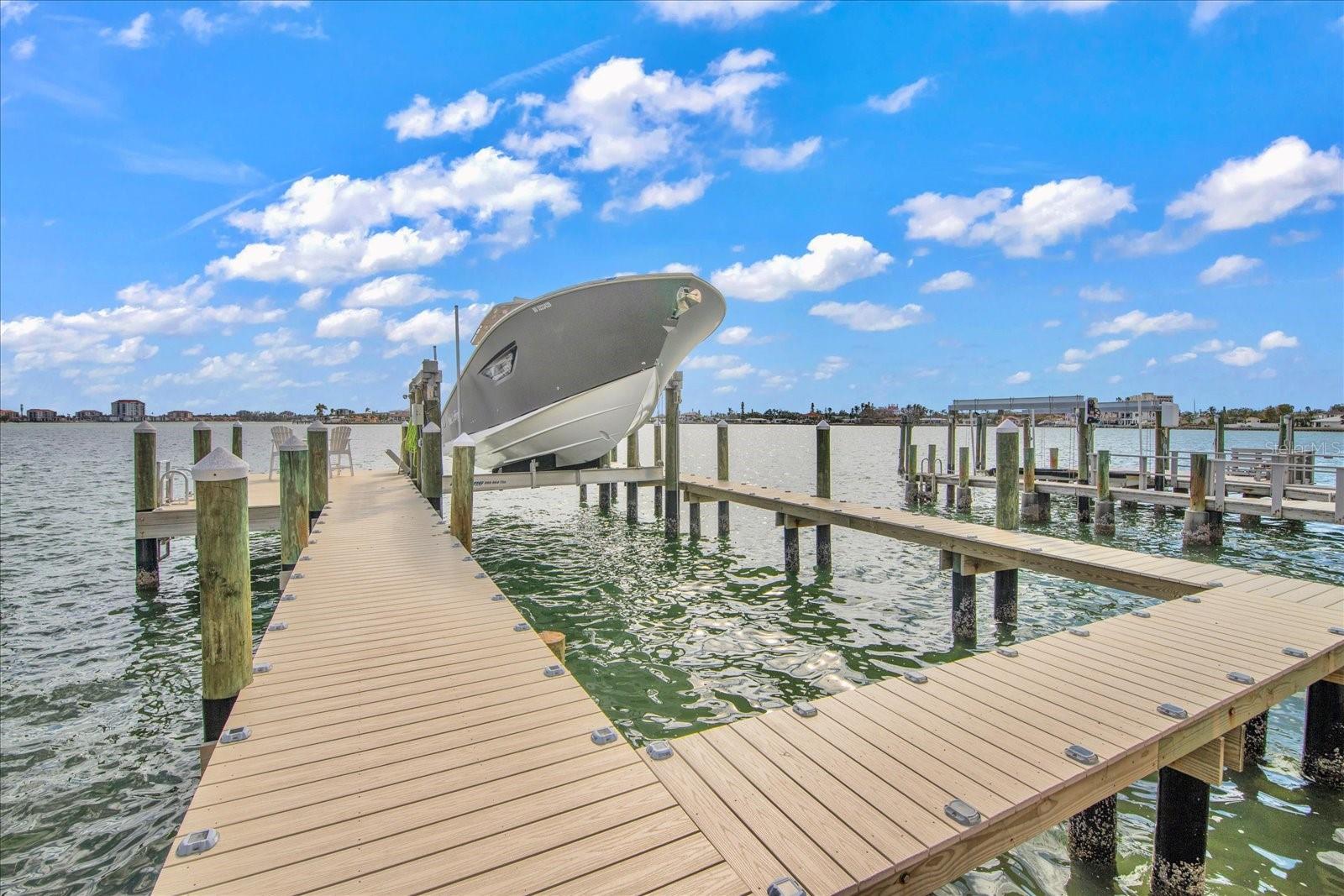 BOCA CIEGA ISLE - Residential