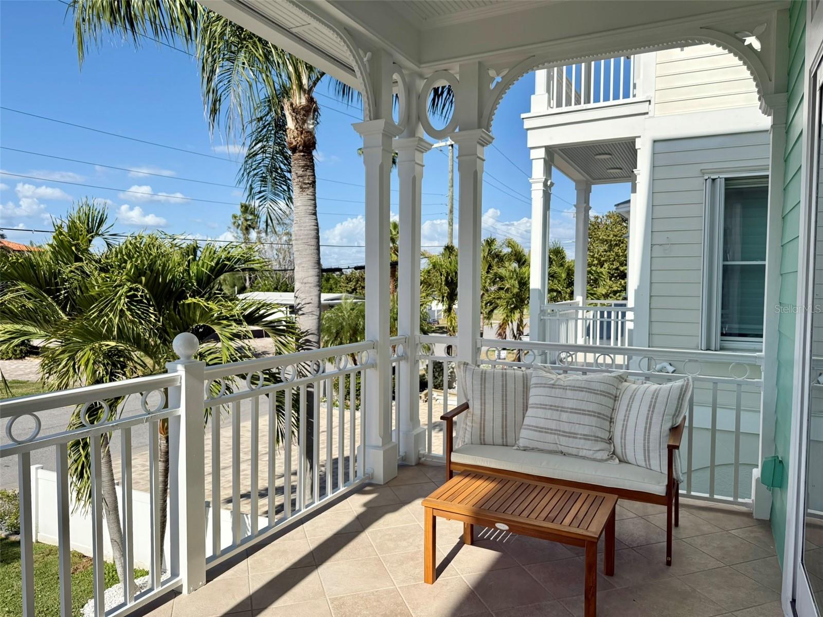 BOCA CIEGA ISLE - Residential