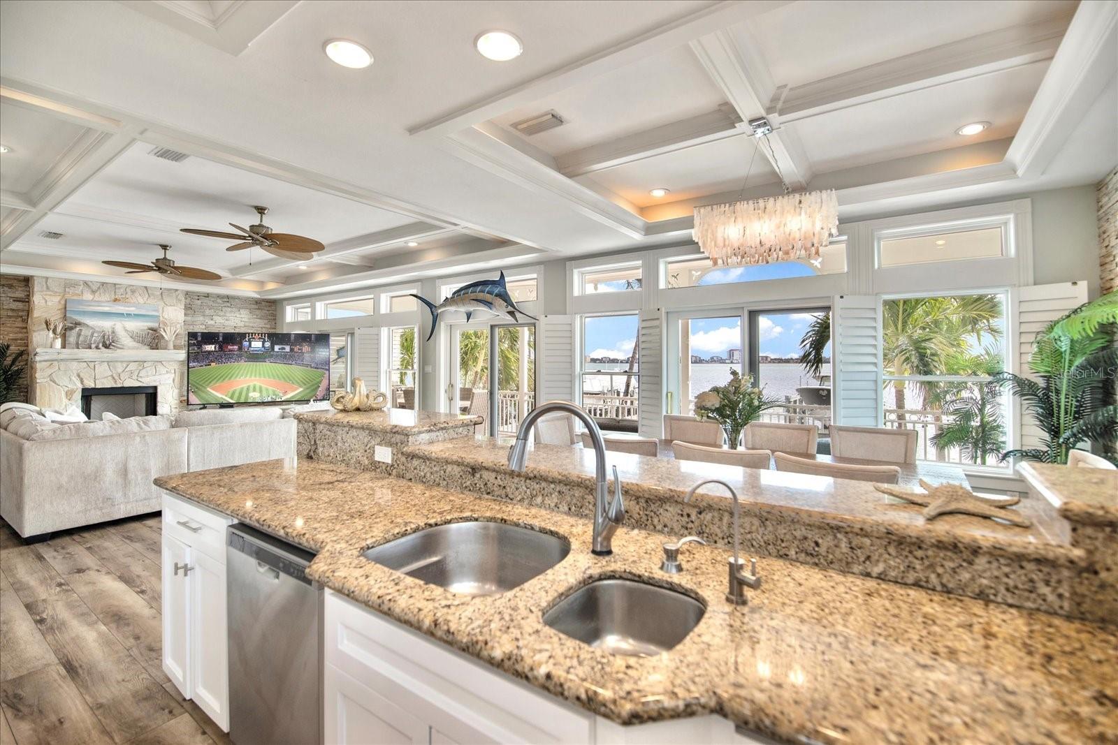 BOCA CIEGA ISLE - Residential