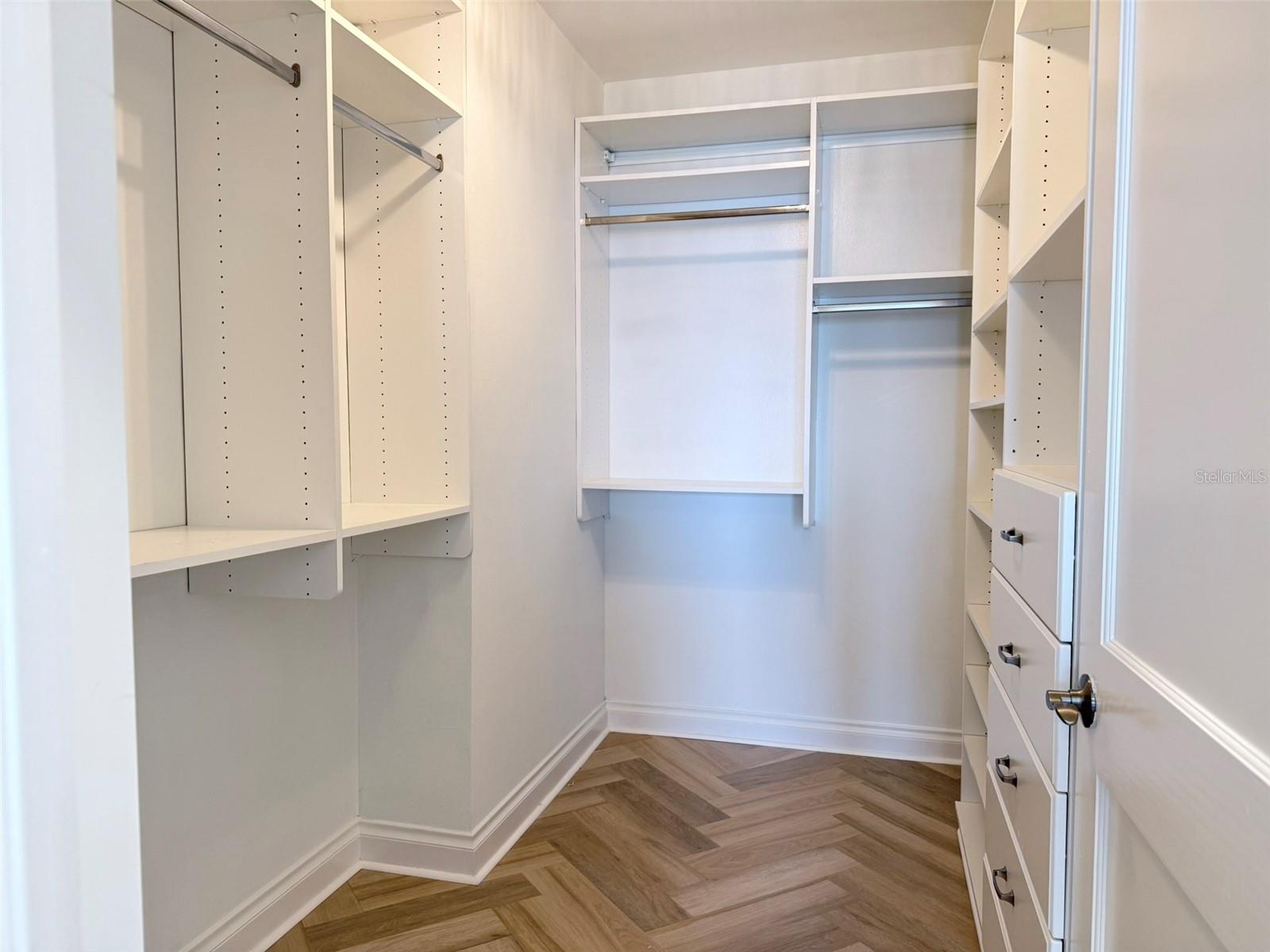 BOCA CIEGA ISLE - Residential