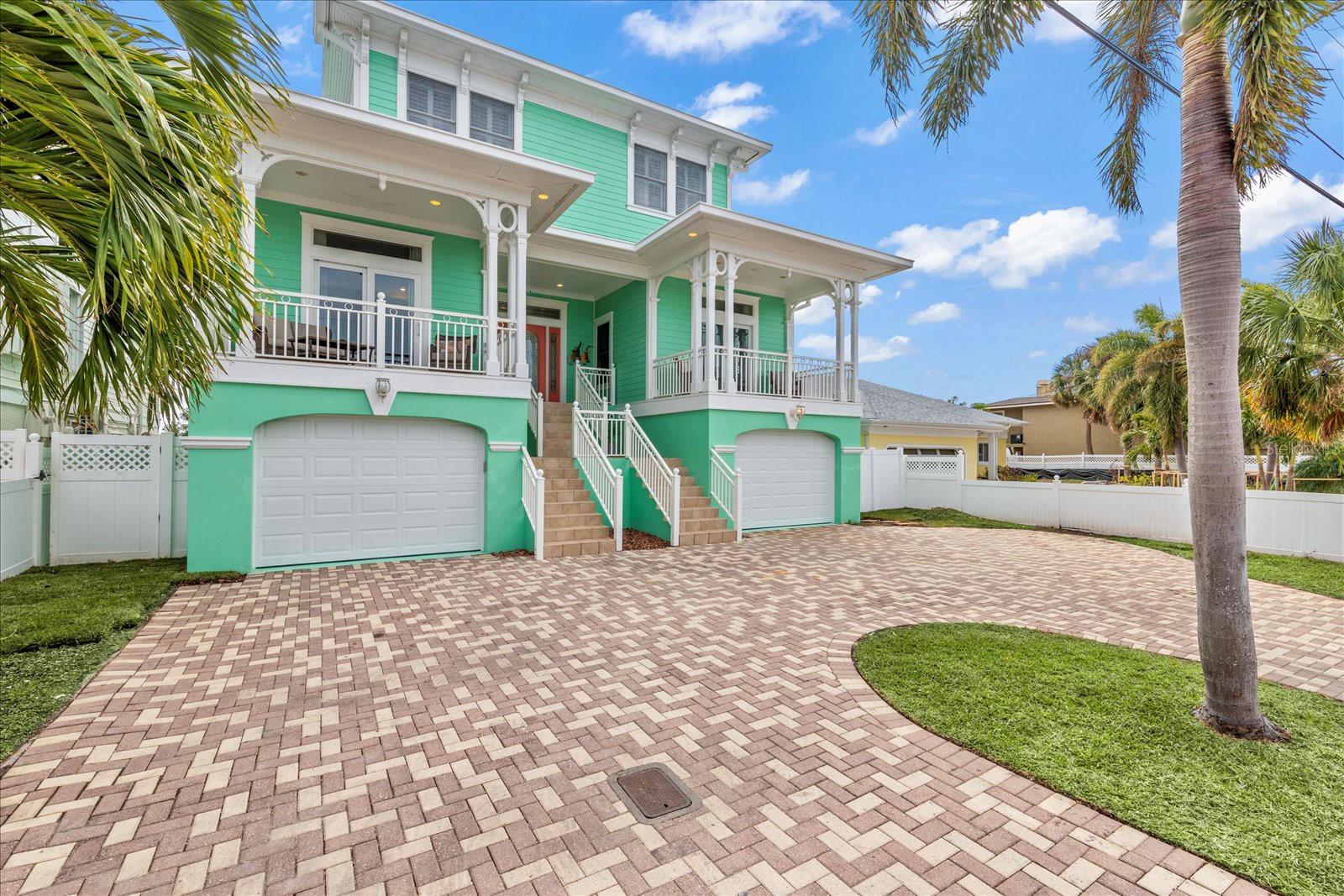 BOCA CIEGA ISLE - Residential