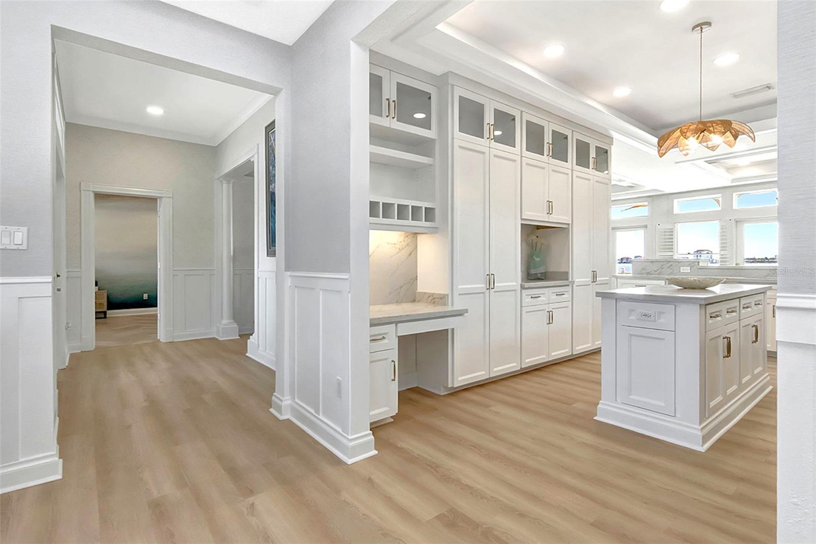 BOCA CIEGA ISLE - Residential