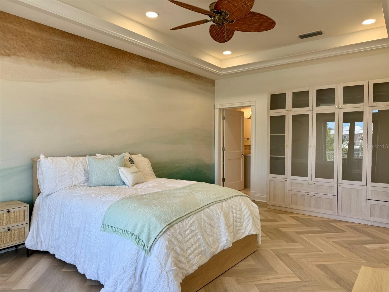 BOCA CIEGA ISLE - Residential