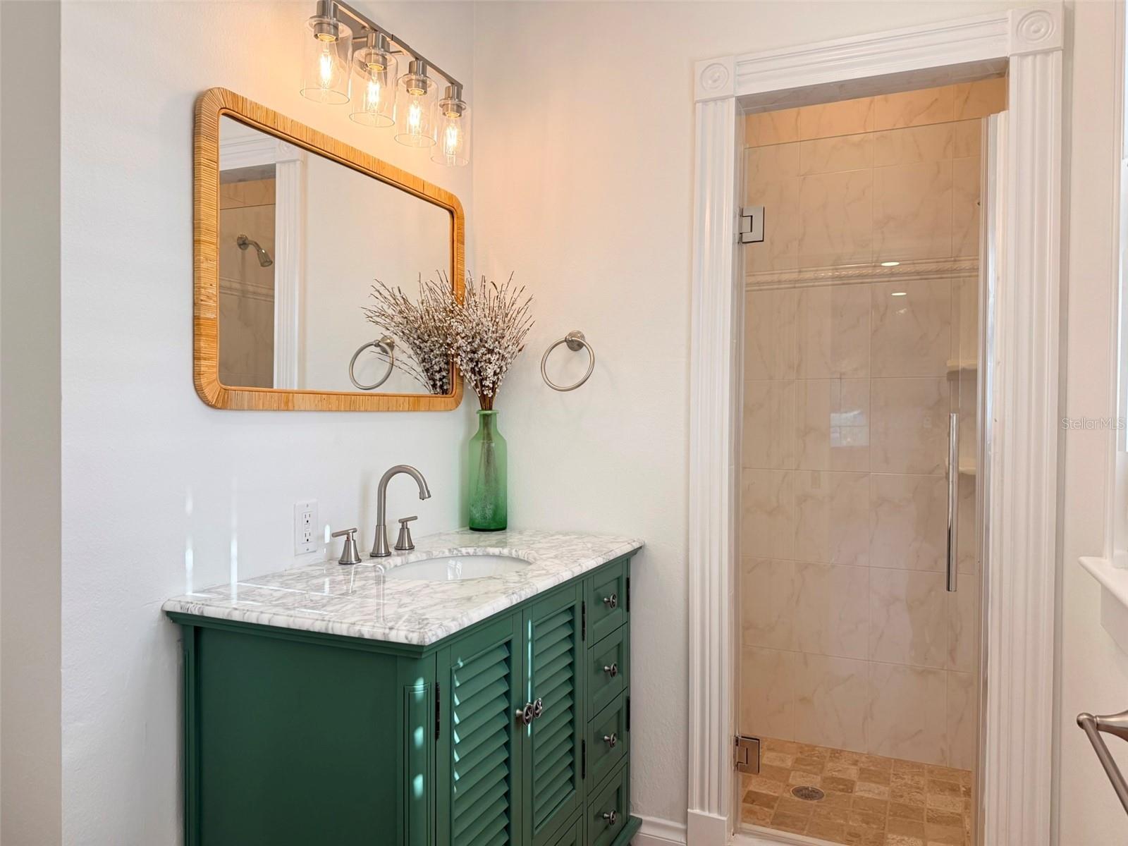 BOCA CIEGA ISLE - Residential