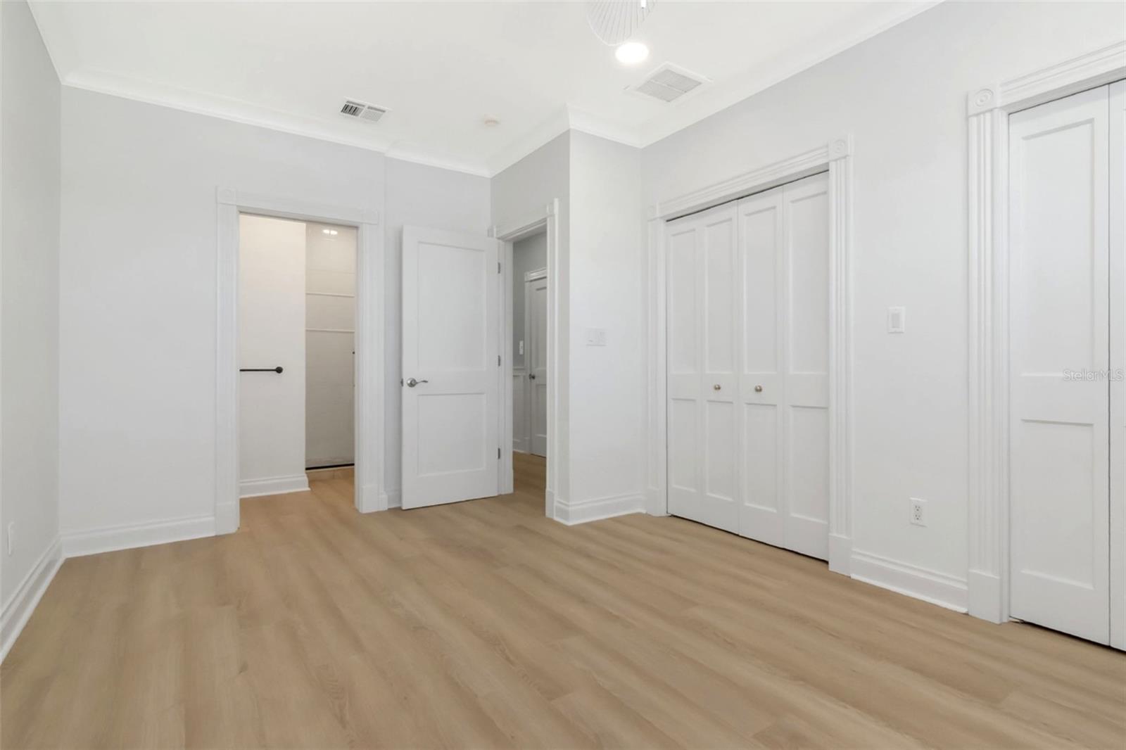 BOCA CIEGA ISLE - Residential