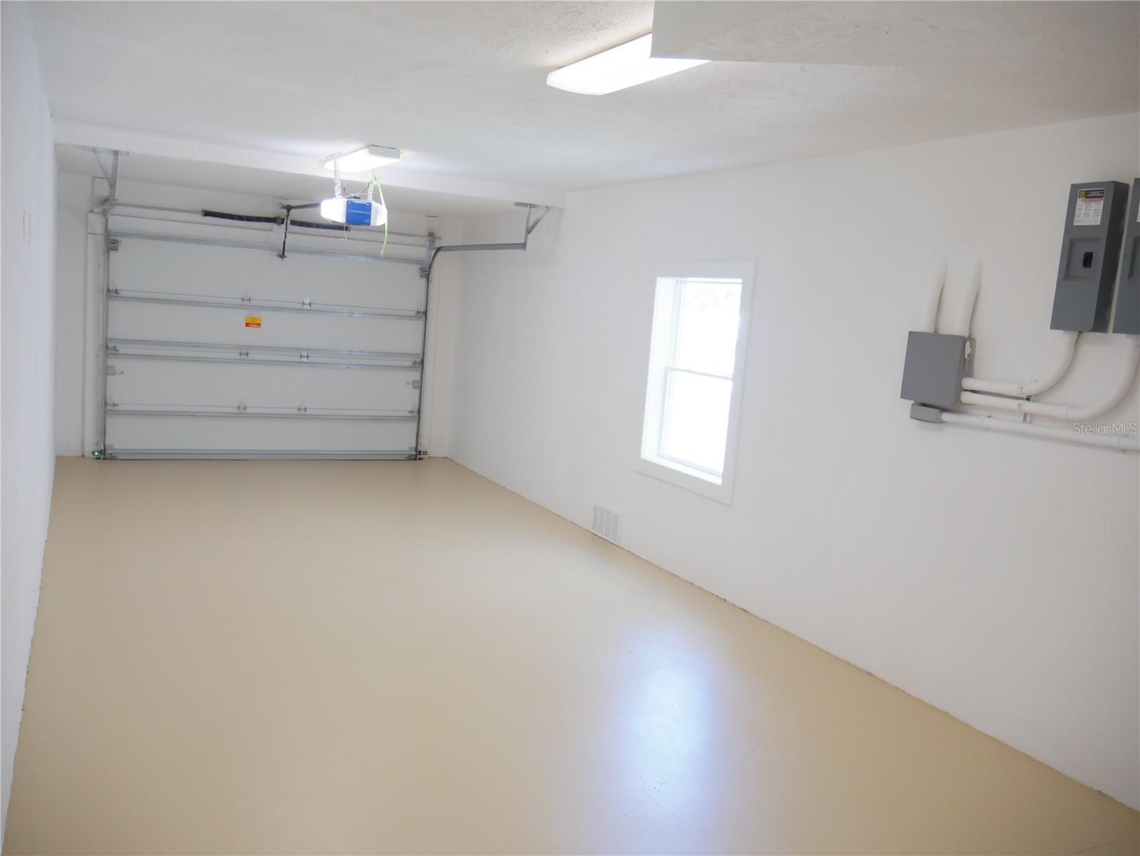 BOCA CIEGA ISLE - Residential