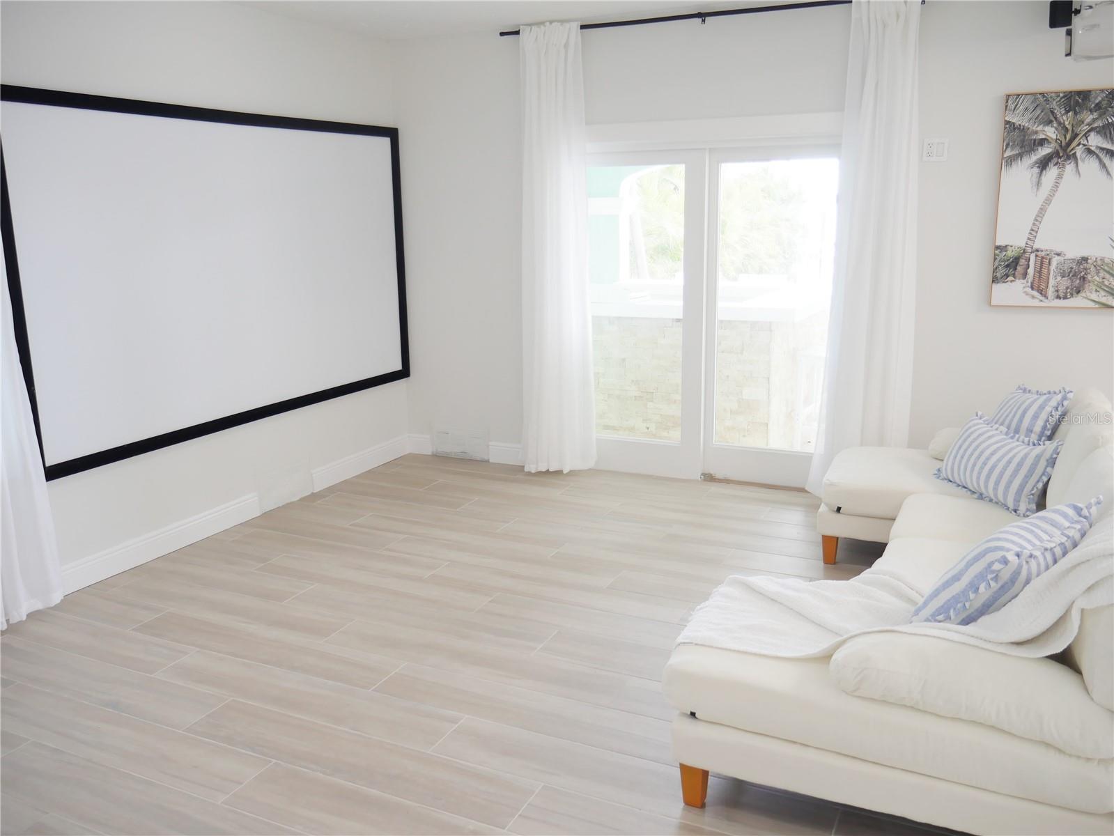 BOCA CIEGA ISLE - Residential