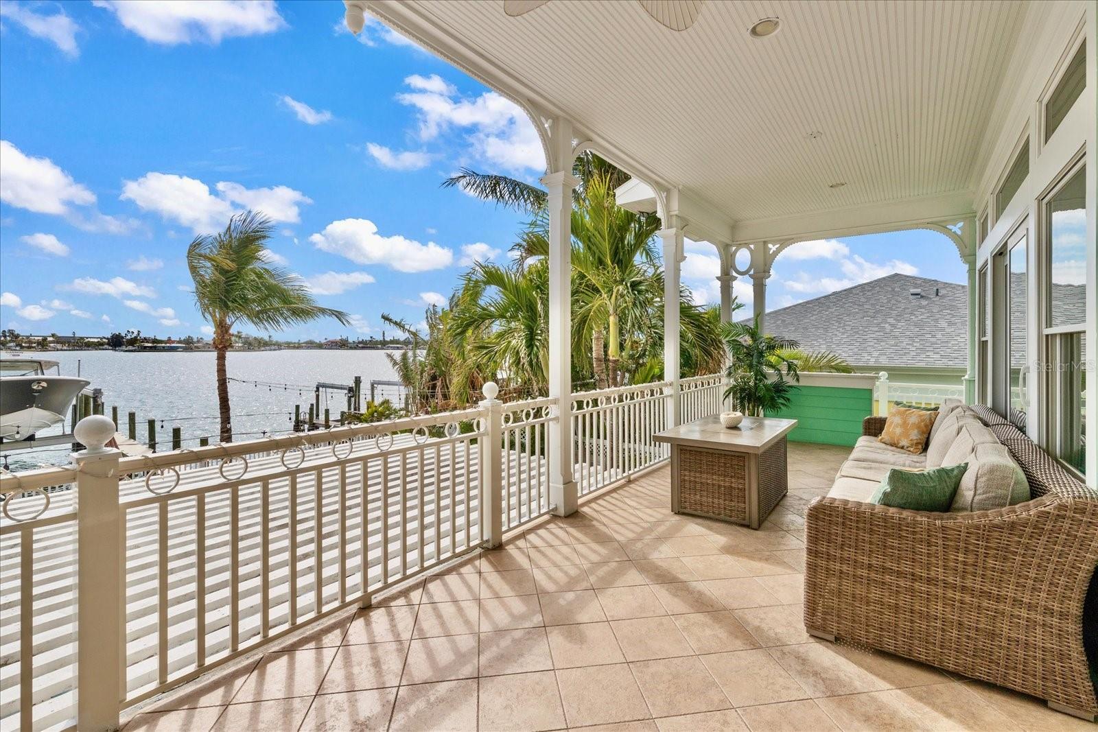 BOCA CIEGA ISLE - Residential