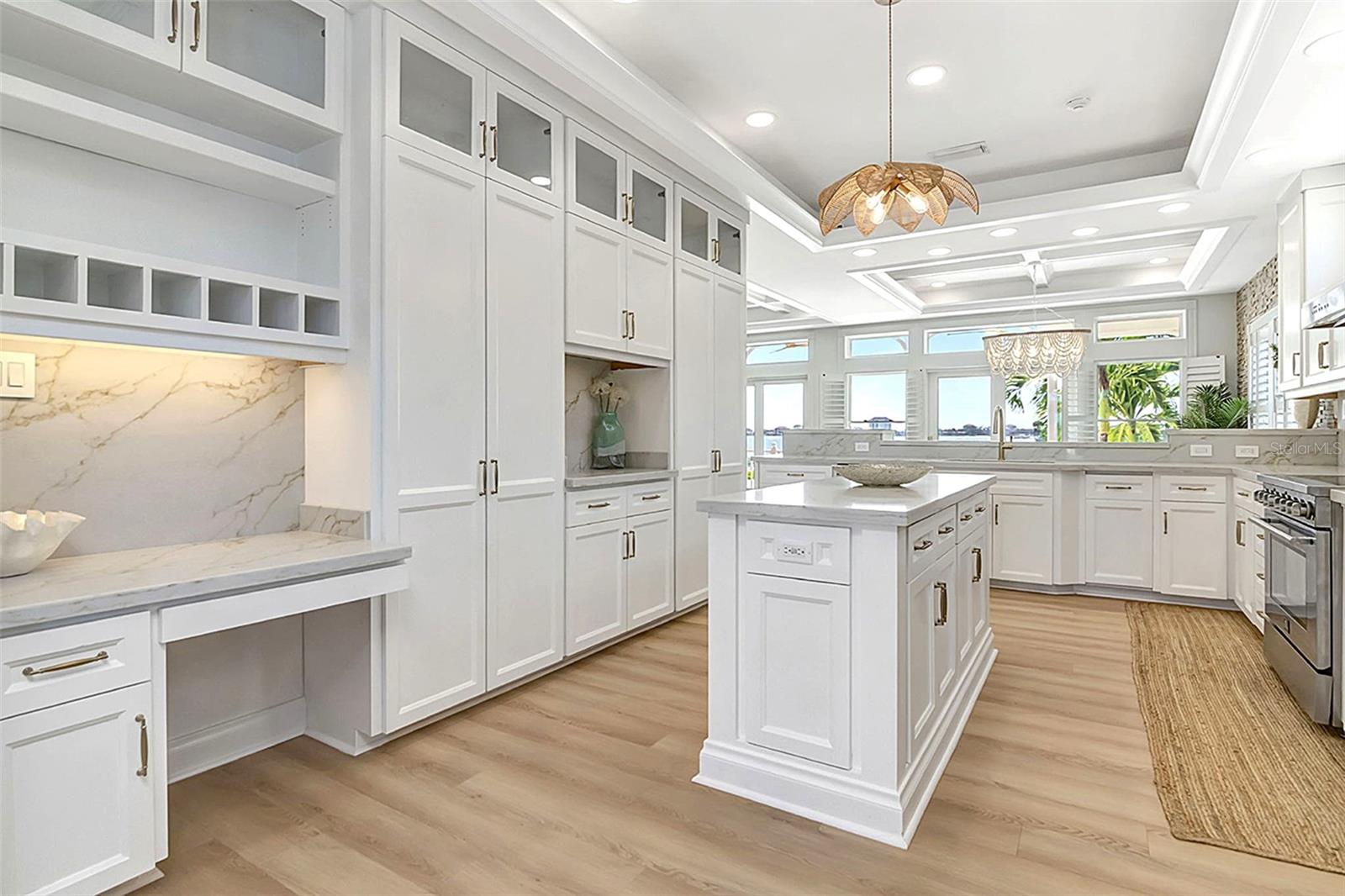 BOCA CIEGA ISLE - Residential