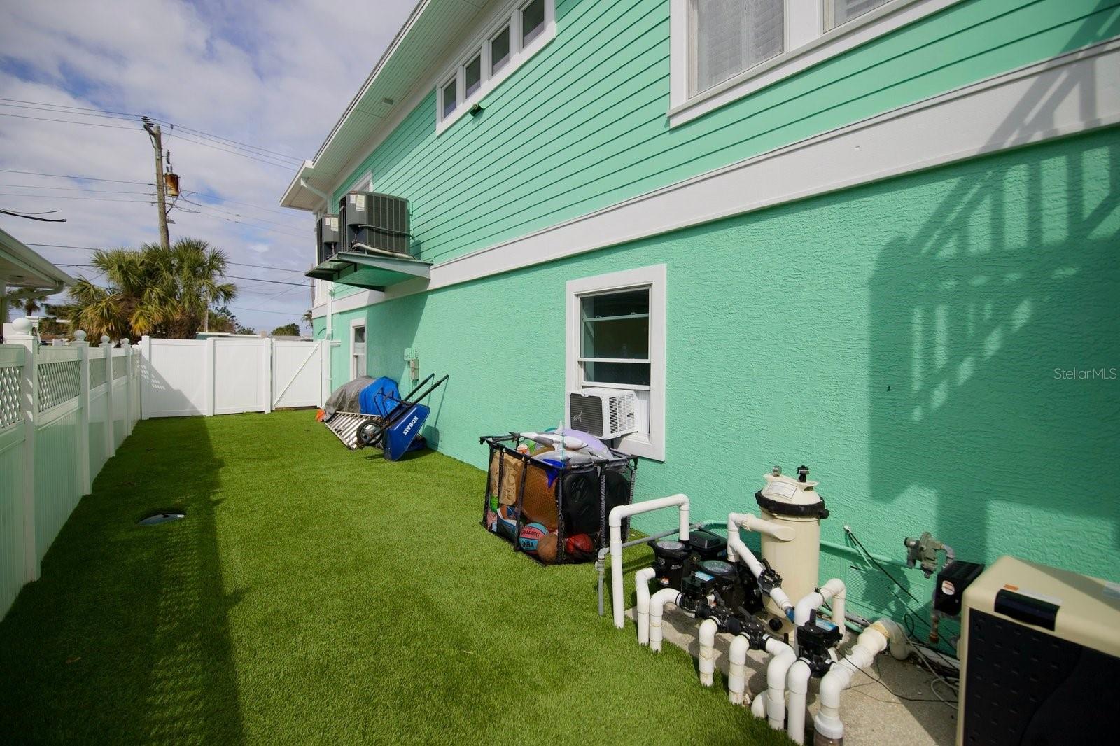 BOCA CIEGA ISLE - Residential