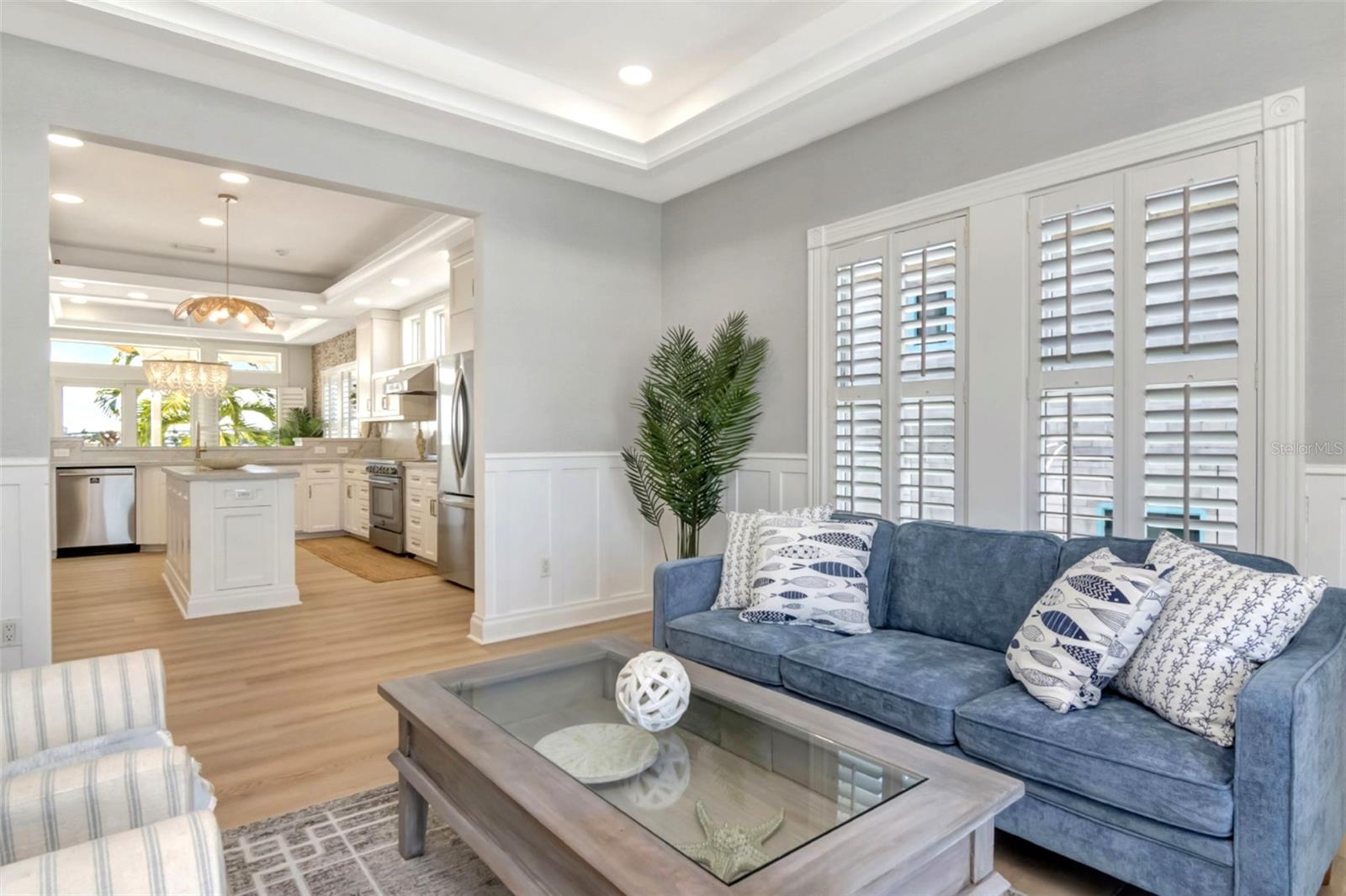 BOCA CIEGA ISLE - Residential