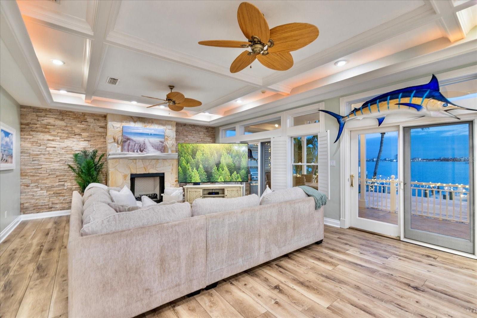 BOCA CIEGA ISLE - Residential