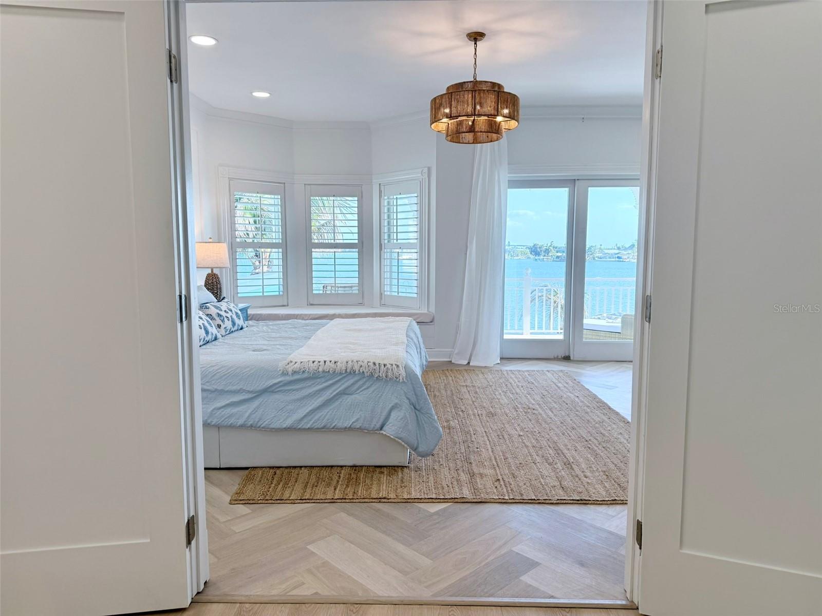 BOCA CIEGA ISLE - Residential